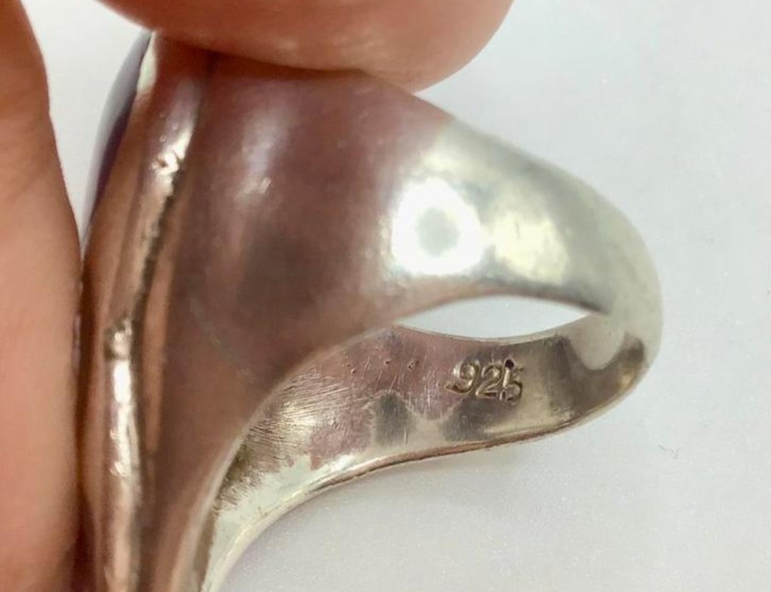 Grote druppelvormige damesring