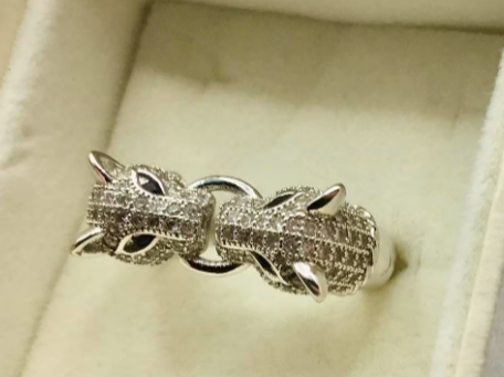 Vintage ring Panter koppen ring panter Swarovski stenen Vintage ring Panter koppen ring panter Swarovski stenen