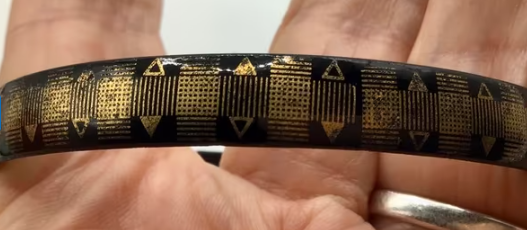 Vintage armband emaille Laureana gemerkt 2 stuks roze zwart 