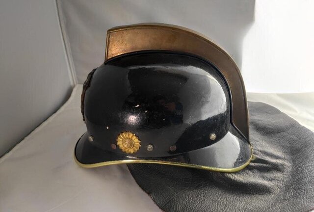Oude brandweerhelm Oude brandweerhelm