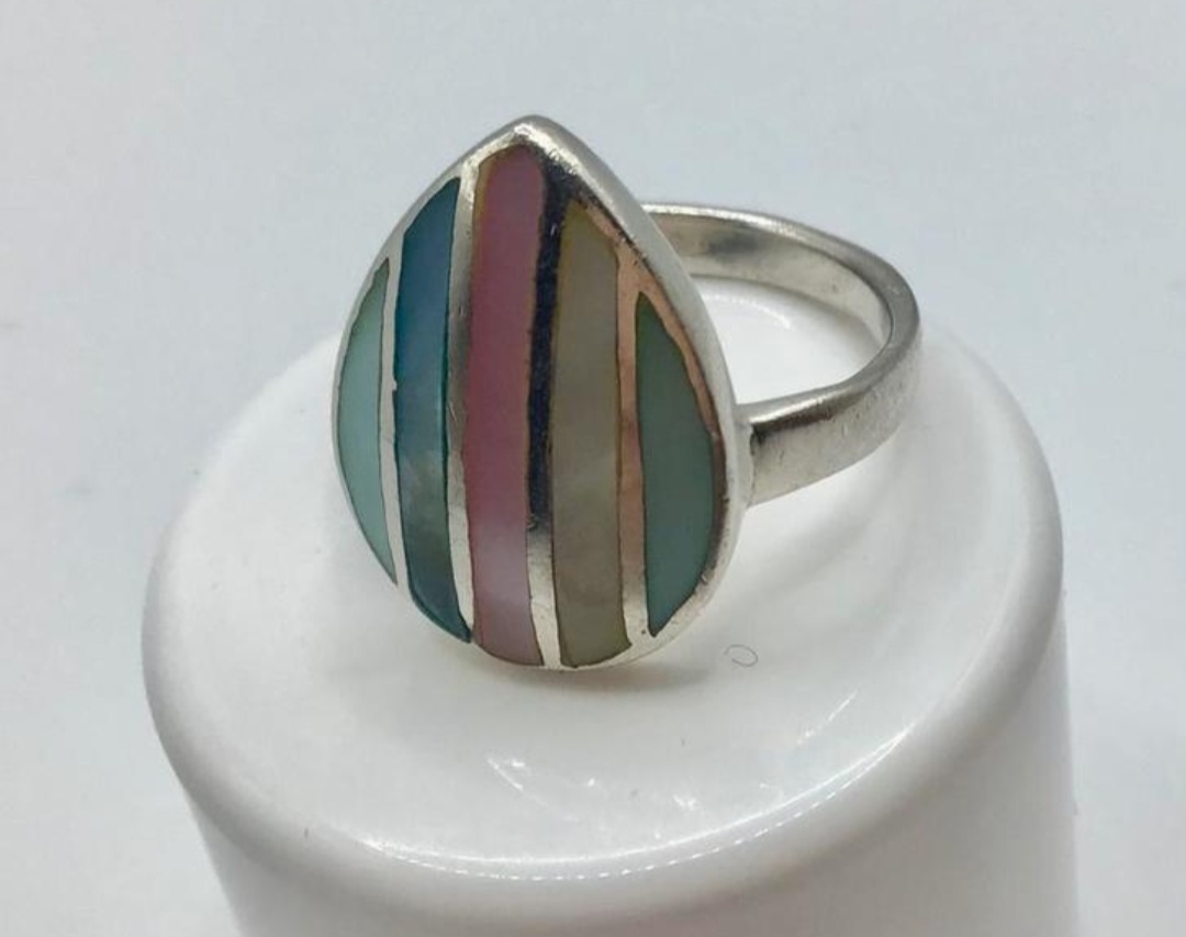 Druppel vormige damesring