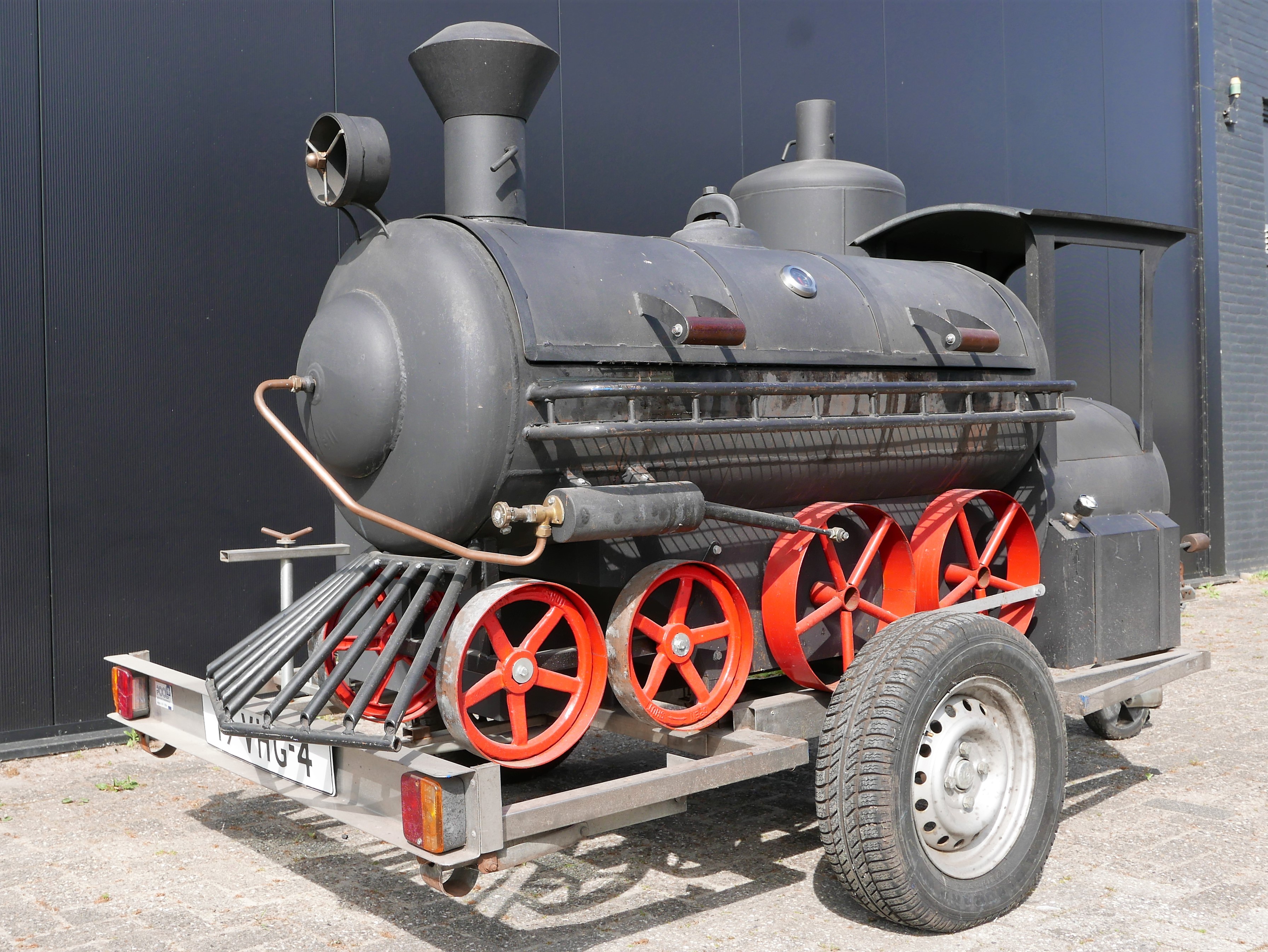 BBQ Train Trailer met grill en rooktoren