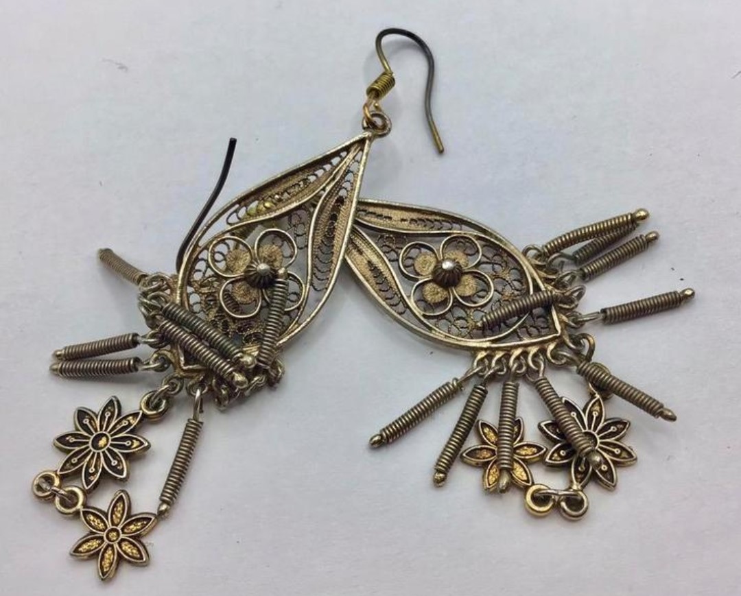 Vintage oorbellen filigrein zilver goud verguld filigraan Vintage oorbellen filigrein zilver goud verguld filigraan