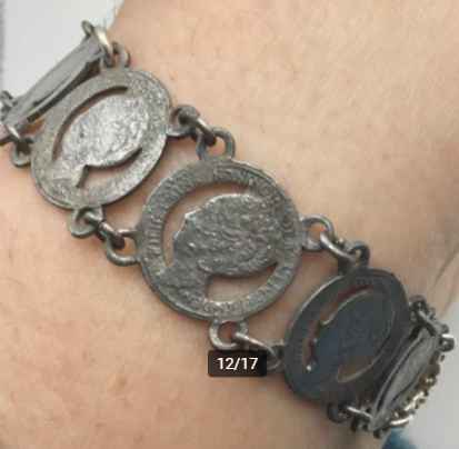 Armband van Wilhelmina dubbeltjes Armband van Wilhelmina dubbeltjes