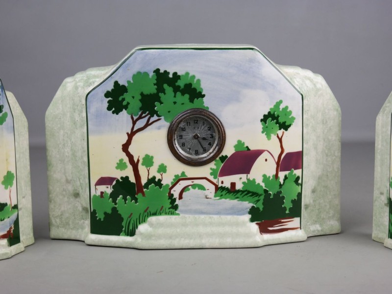 Porseleinen klokkenstel