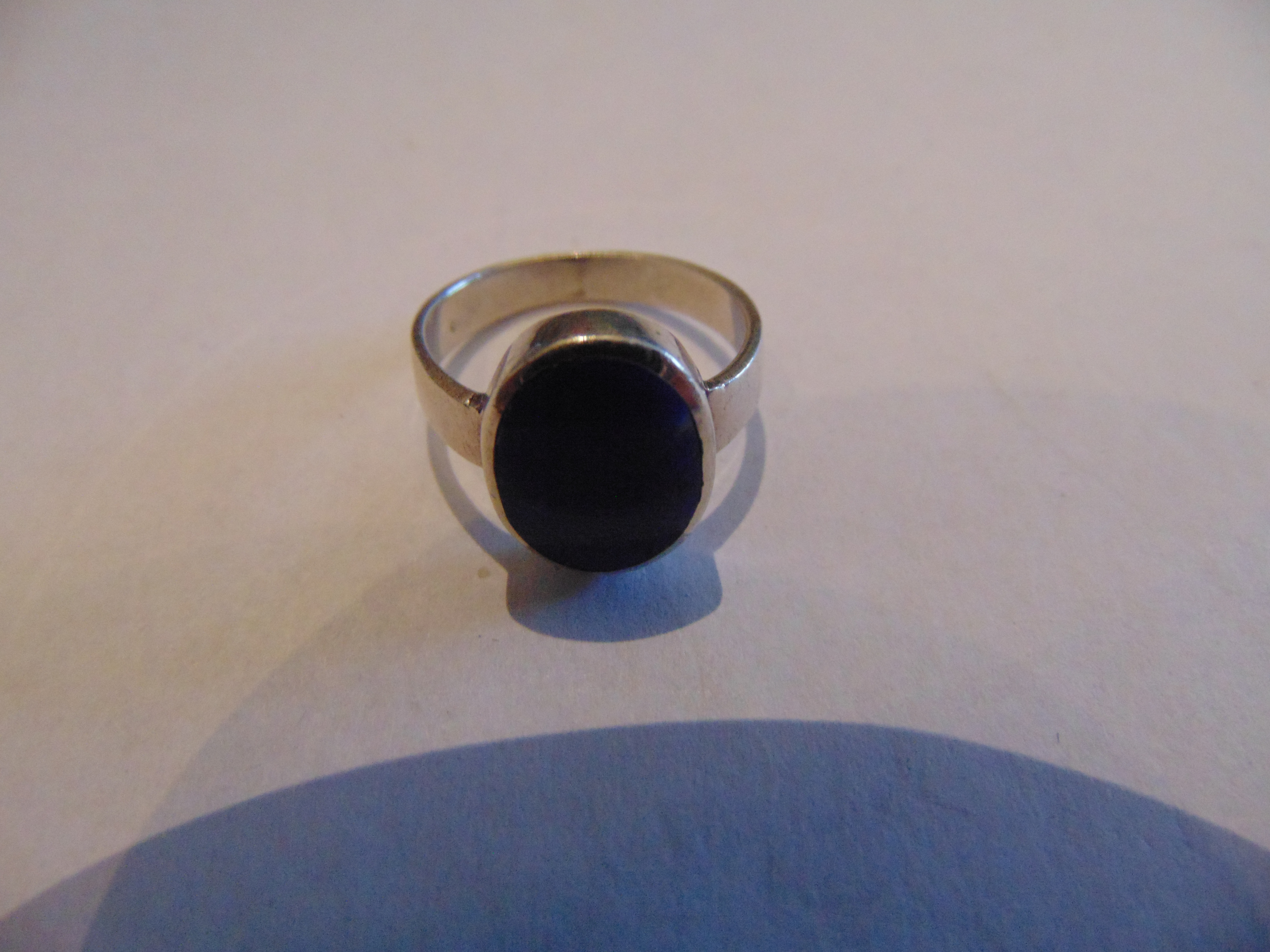 Zilveren ring met blauwe steen