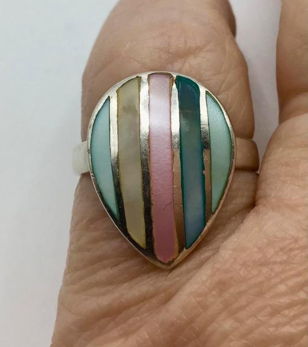 Druppel vormige damesring