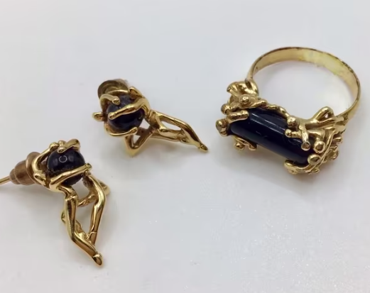 Design ring en oorbellen van Charles Jourda,  goud verguld Onyx.