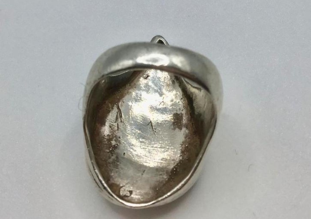 Grote druppelvormige damesring