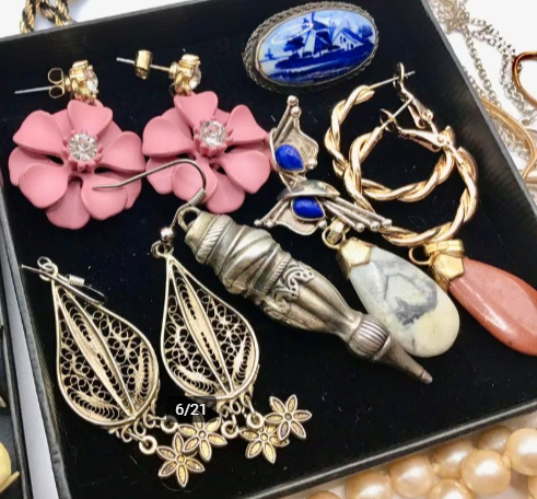 Vintage sieraden groot lot oude sieraden Vintage sieraden groot lot oude sieraden