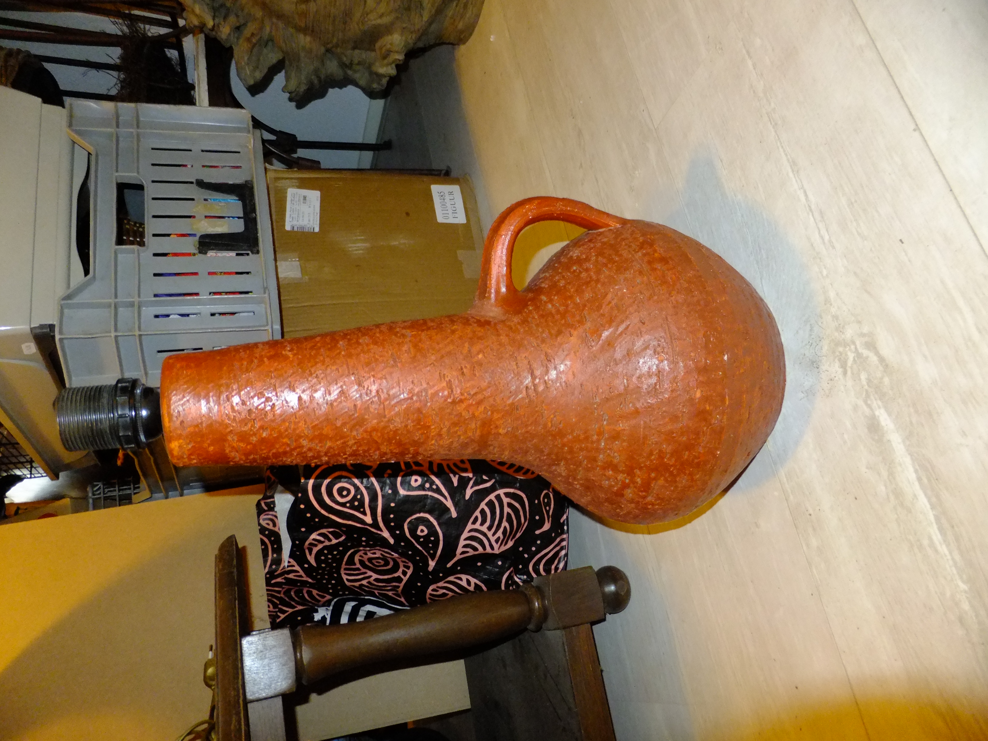 Vintage lampenvoer zonder kap.
