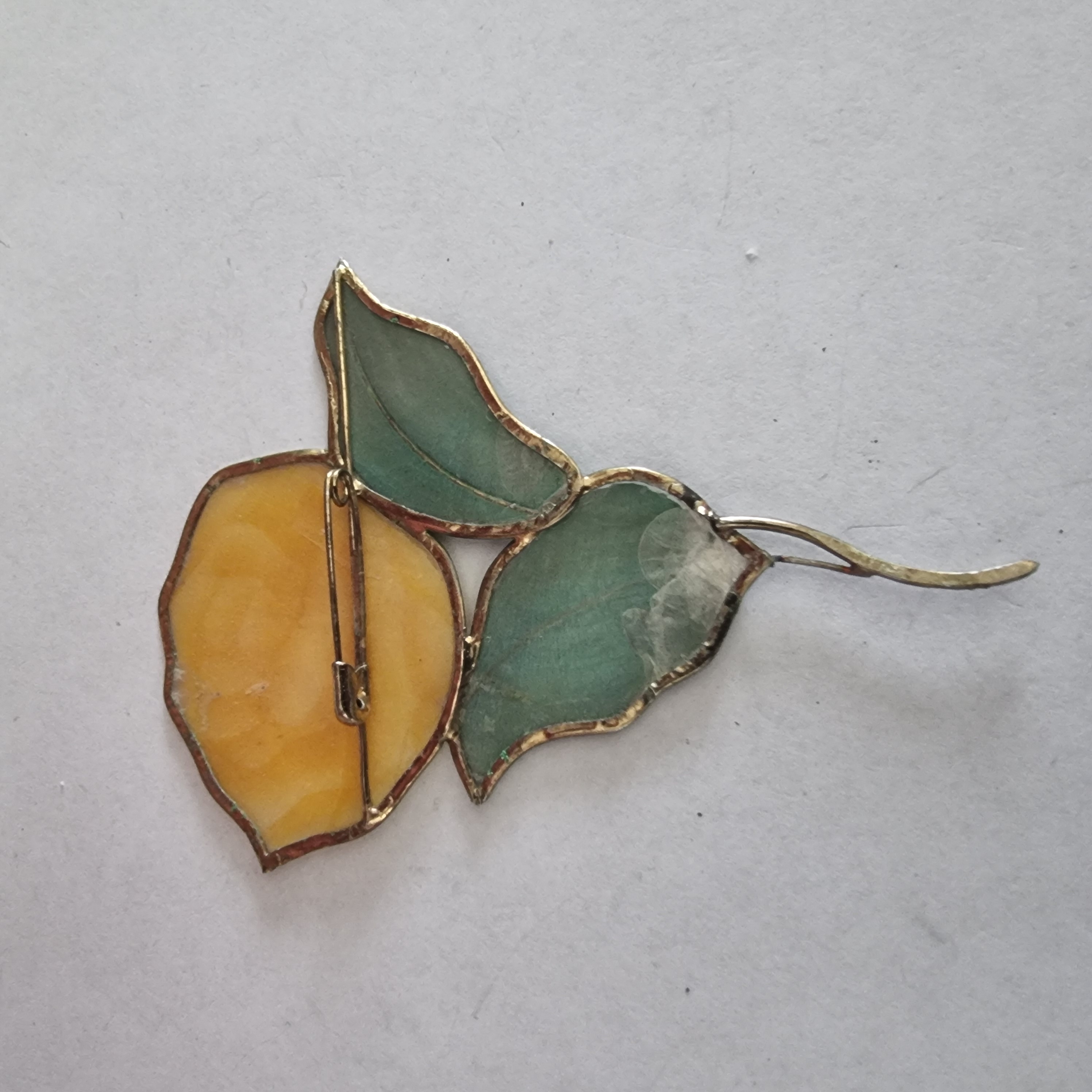 Kleurrijke broche