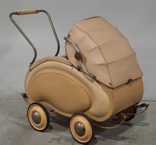 Kinderwagen met 2 poppen Faxonia Kinderwagen met 2 poppen Faxonia