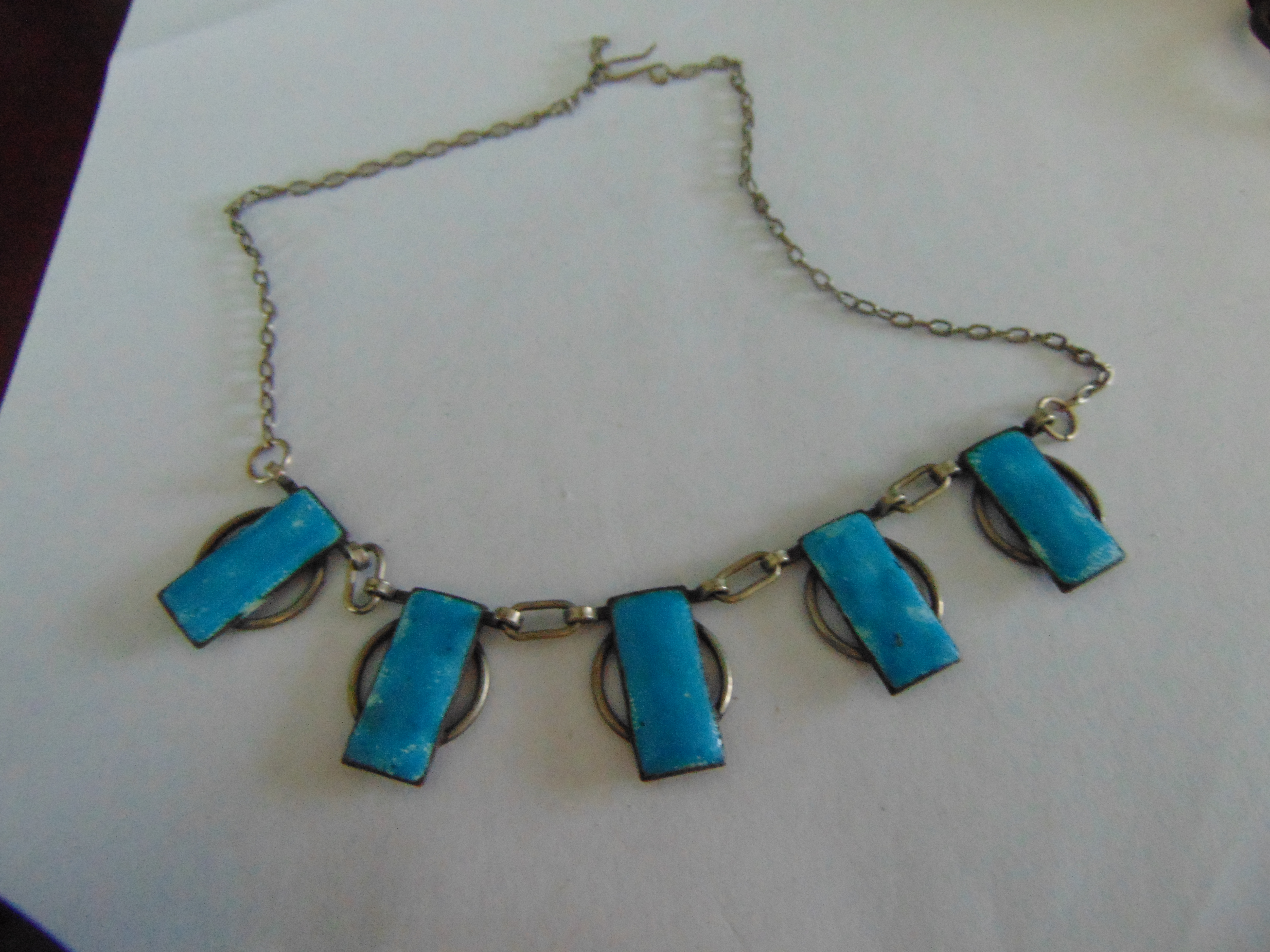 Halsketting met blauw glazuur