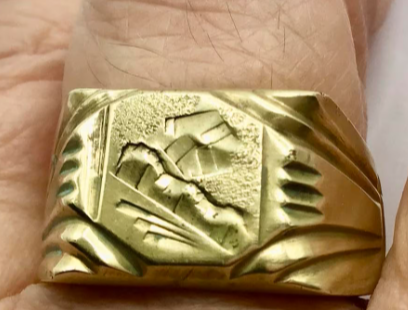 Vintage zegelring heren goud. Vintage zegelring heren goud.