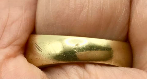 Vintage zegelring heren goud. Vintage zegelring heren goud.
