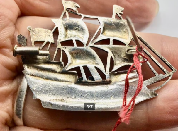 Vintage broche zeilschip zilver schip Normandië Frankrijk
