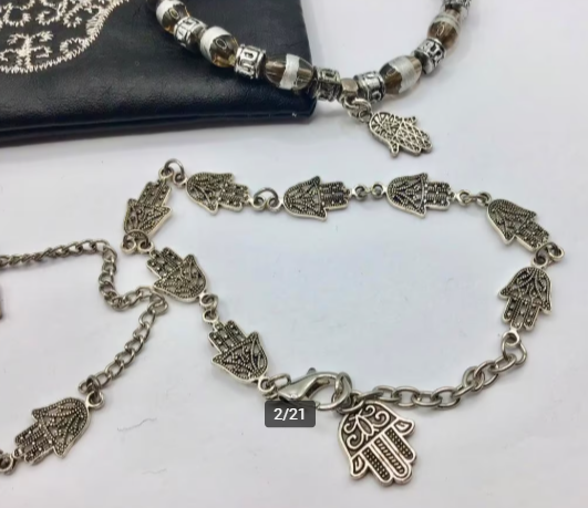 Vintage lotje sieraden Marokkaans 3 armbanden 2 oorbellen Vintage lotje sieraden Marokkaans 3 armbanden 2 oorbellen