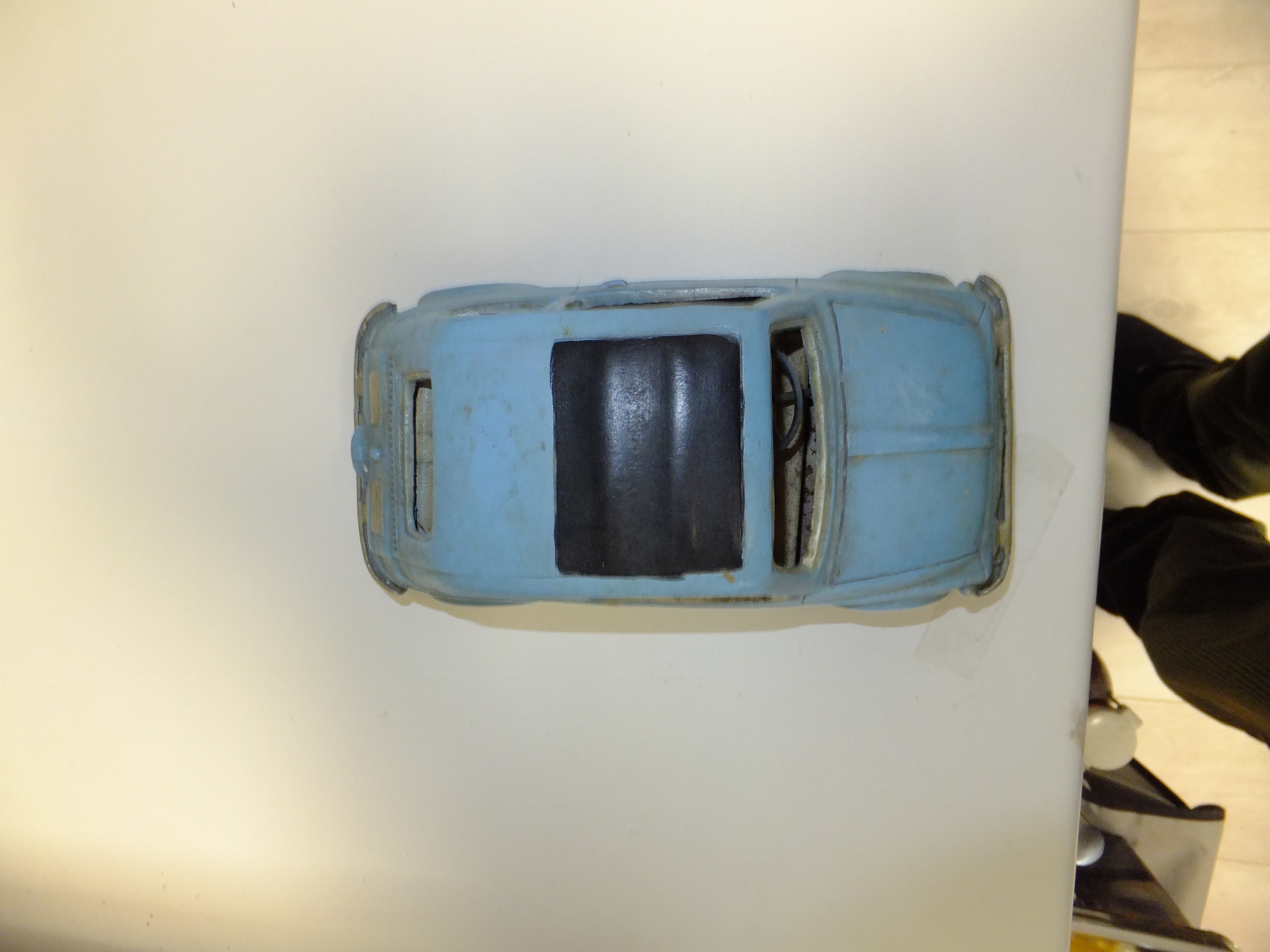 Schaalmodel Fiat 500 – blauwe kleur – nette staat – compleet interieur