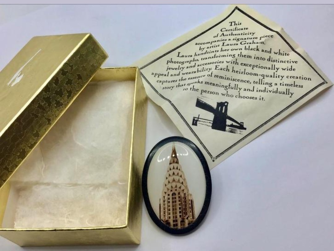 Vintage Design broche Chrysler Building artiest Laura Graham Vintage Design broche Chrysler Building artiest Laura Graham