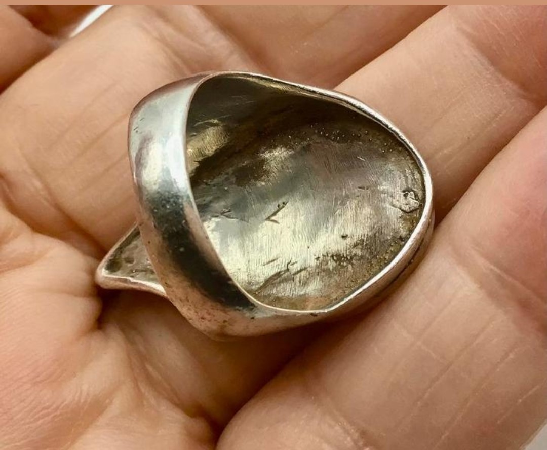 Grote druppelvormige damesring