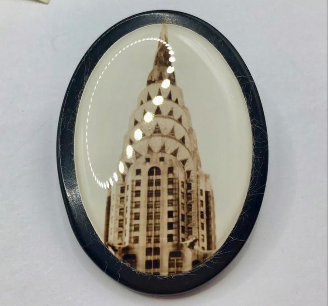Vintage Design broche Chrysler Building artiest Laura Graham Vintage Design broche Chrysler Building artiest Laura Graham