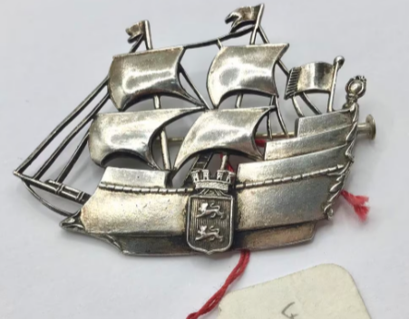 Vintage broche zeilschip zilver schip Normandië Frankrijk