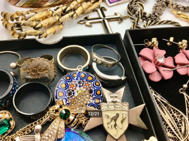 Vintage sieraden groot lot oude sieraden Vintage sieraden groot lot oude sieraden