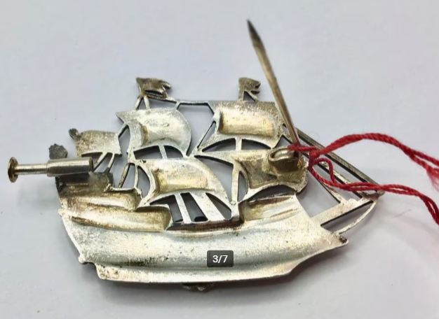 Vintage broche zeilschip zilver schip Normandië Frankrijk