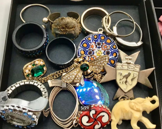 Vintage sieraden groot lot oude sieraden Vintage sieraden groot lot oude sieraden