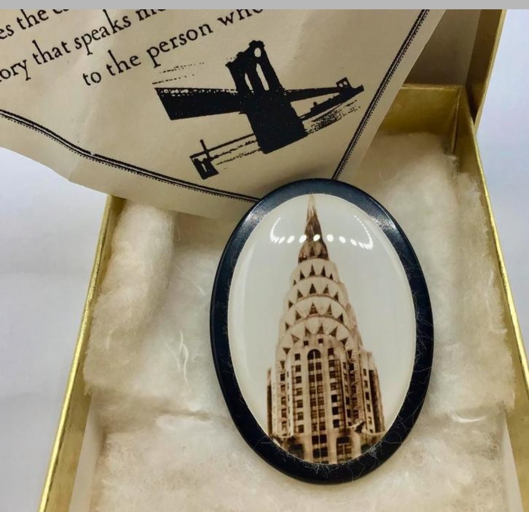Vintage Design broche Chrysler Building artiest Laura Graham Vintage Design broche Chrysler Building artiest Laura Graham
