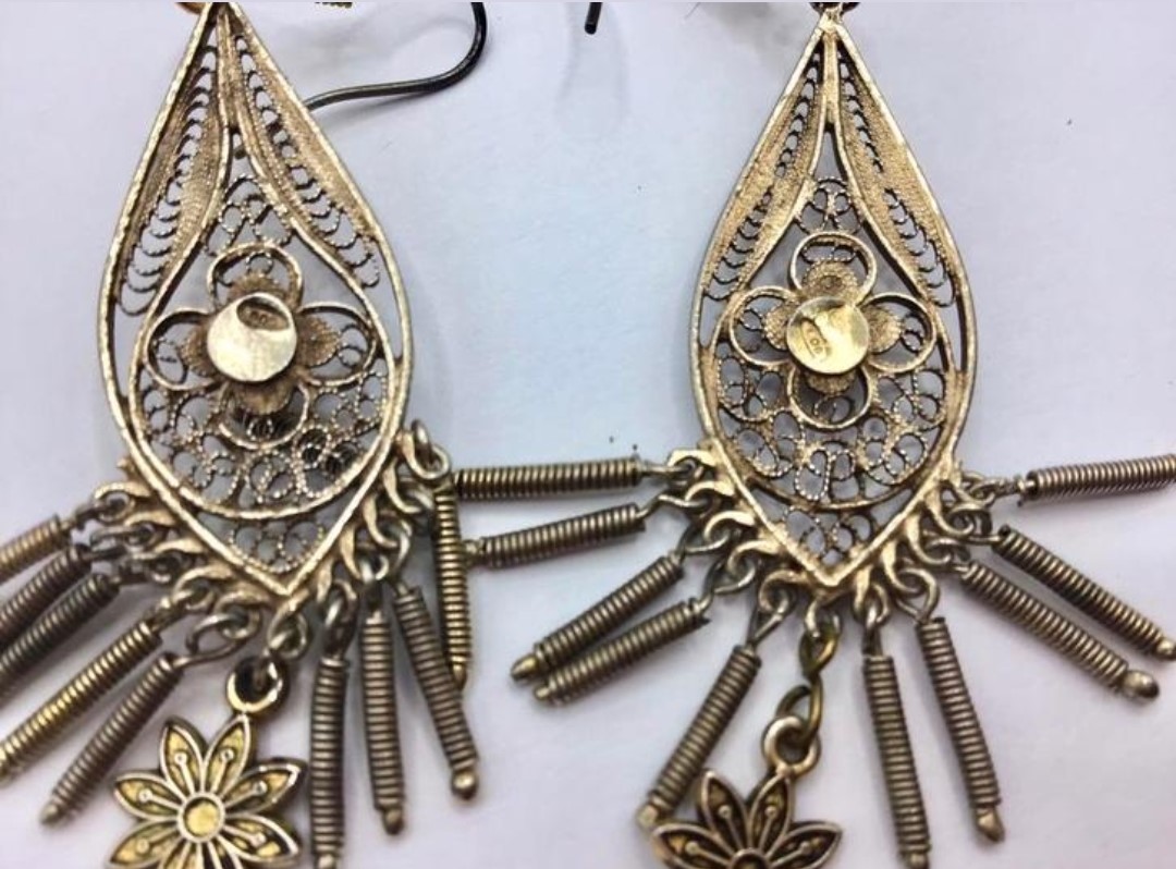 Vintage oorbellen filigrein zilver goud verguld filigraan Vintage oorbellen filigrein zilver goud verguld filigraan