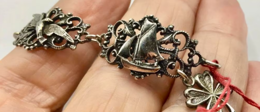Vintage armband Normandië Frankrijk wapen schip zilver Vintage armband Normandië Frankrijk wapen schip zilver