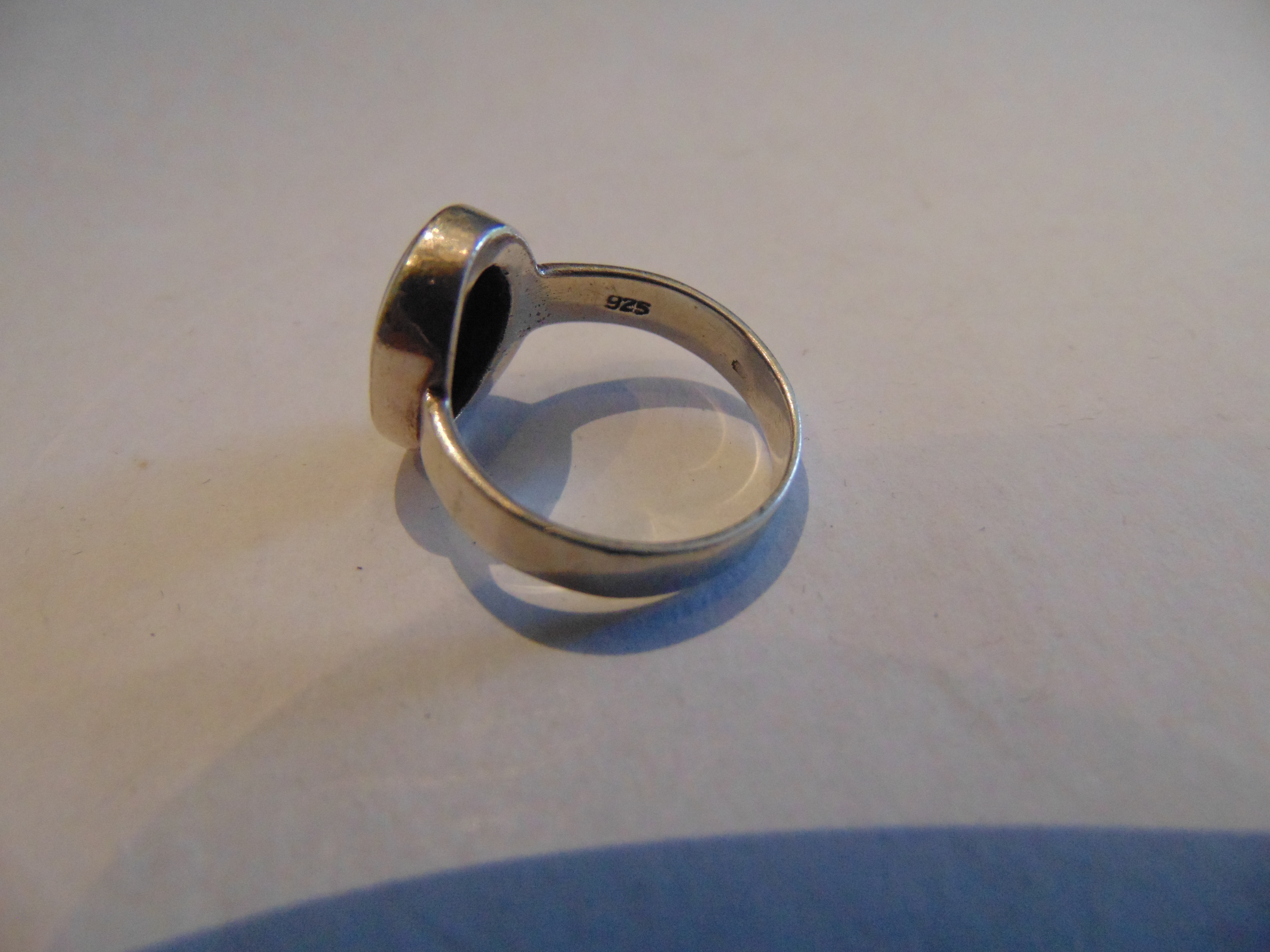 Zilveren ring met blauwe steen