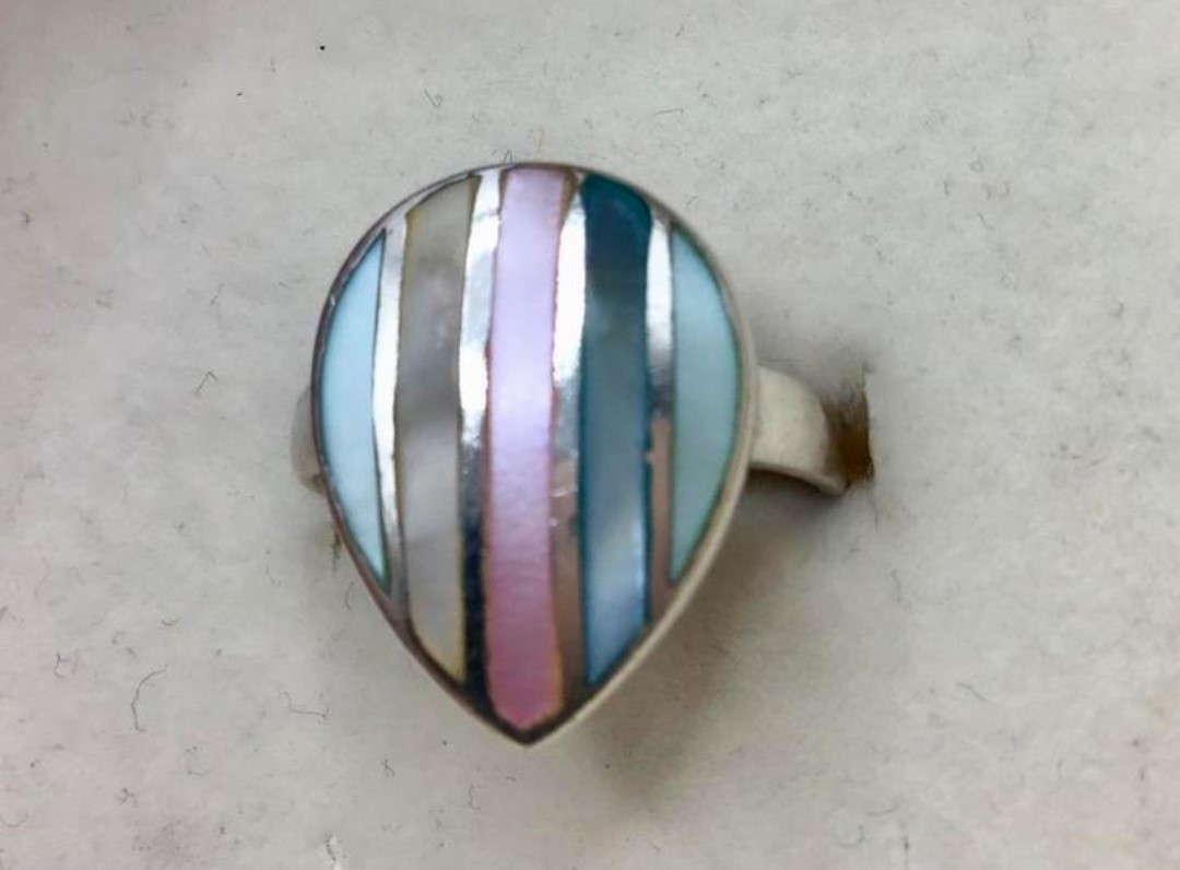 Druppel vormige damesring