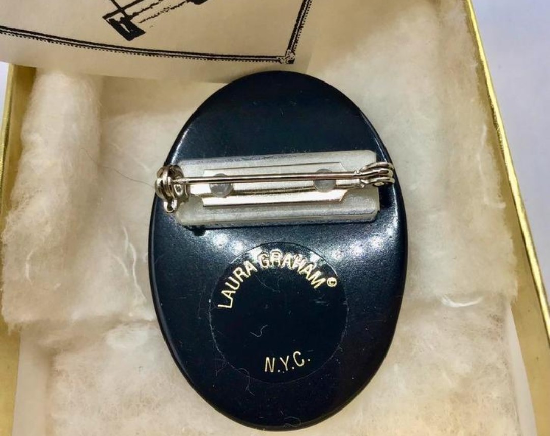 Vintage Design broche Chrysler Building artiest Laura Graham Vintage Design broche Chrysler Building artiest Laura Graham
