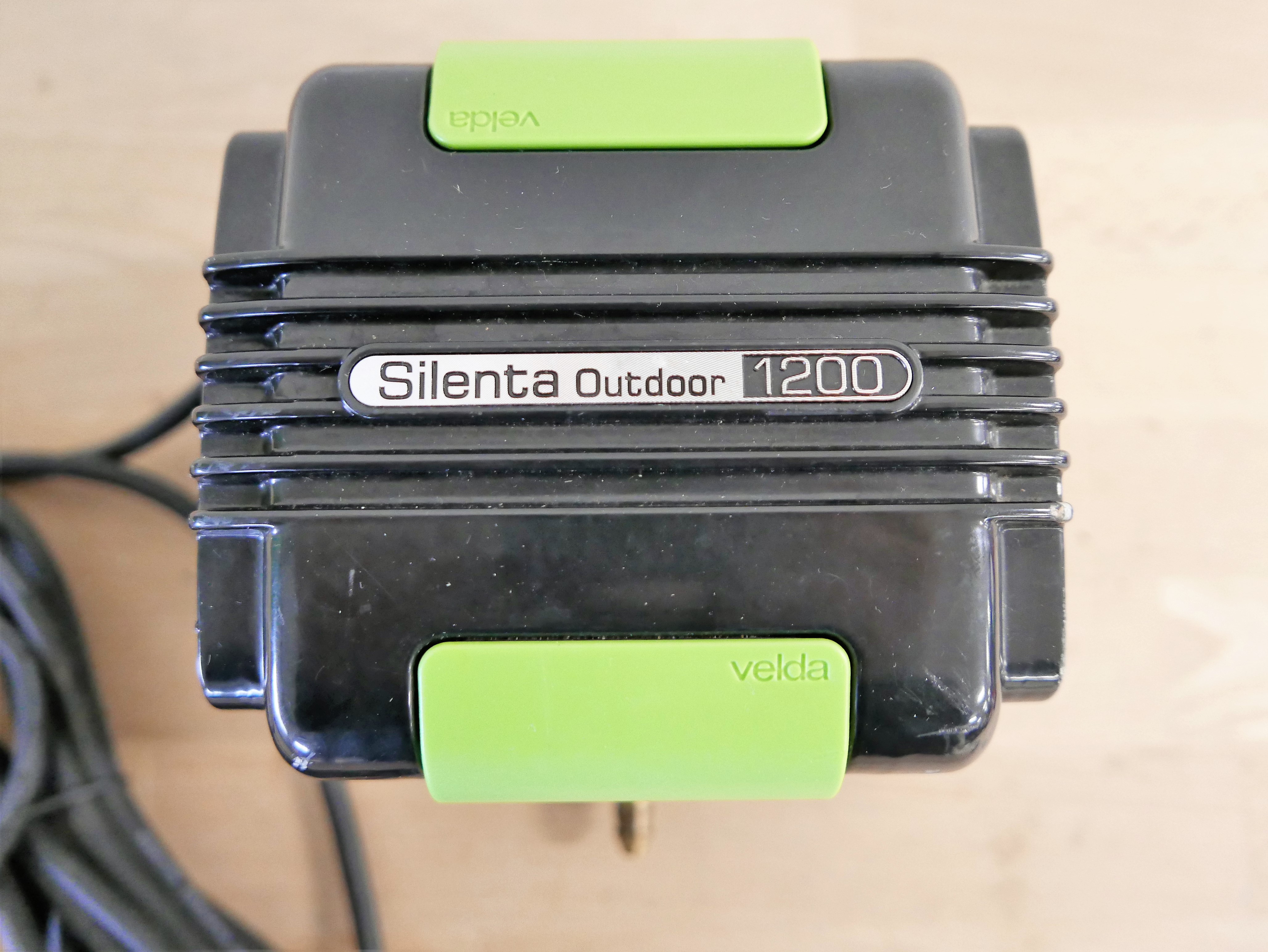 Velda geluidsarme luchtpomp Silenta Outdoor 1200 ( Adviesprijs € 110,-) 