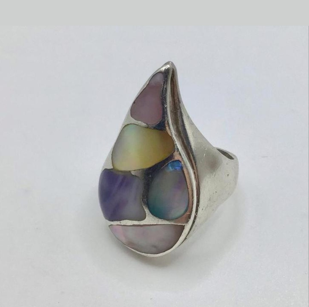 Grote druppelvormige damesring