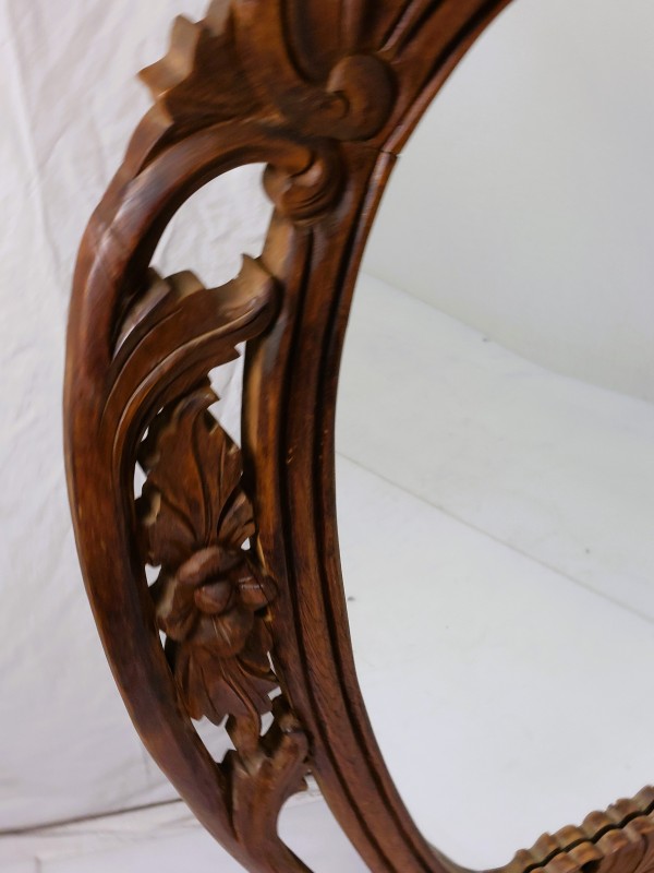 Spiegel in houten lijst