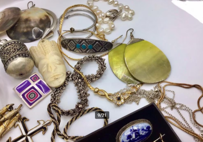 Vintage sieraden groot lot oude sieraden Vintage sieraden groot lot oude sieraden