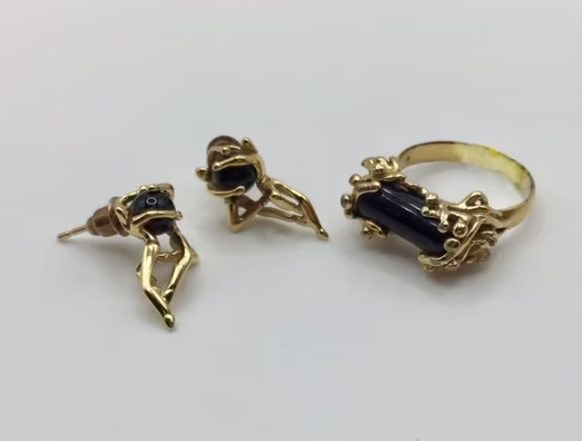 Design ring en oorbellen van Charles Jourda,  goud verguld Onyx.