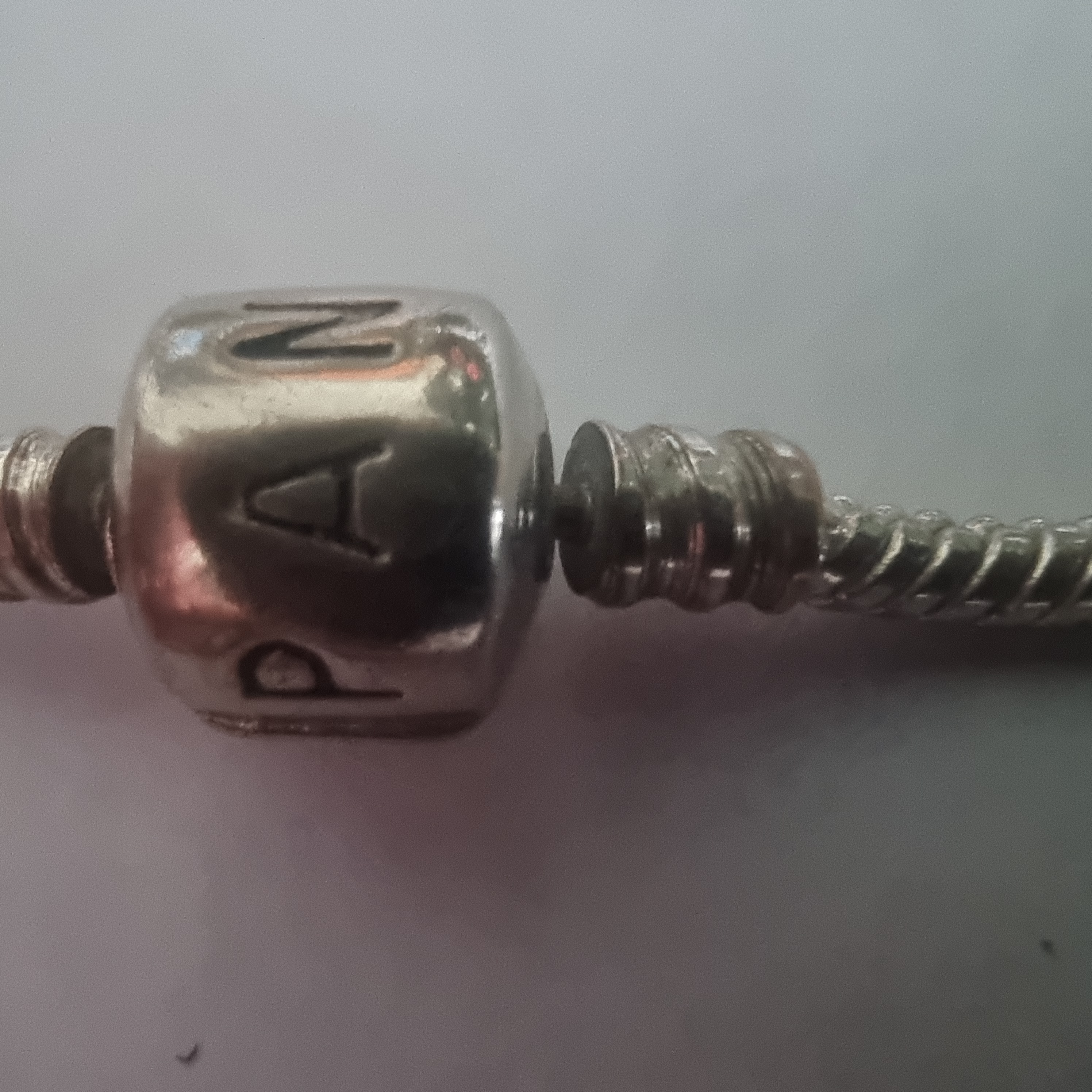 Pandora armband met bedels. Pandora armband met bedels.