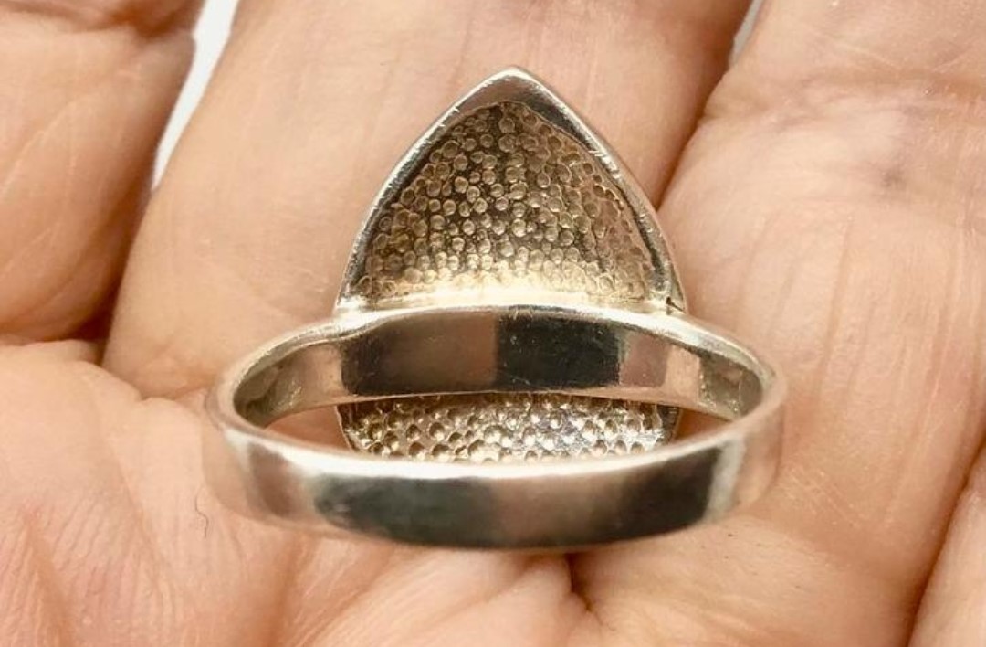 Druppel vormige damesring