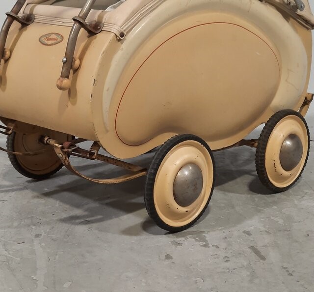 Kinderwagen met 2 poppen Faxonia Kinderwagen met 2 poppen Faxonia