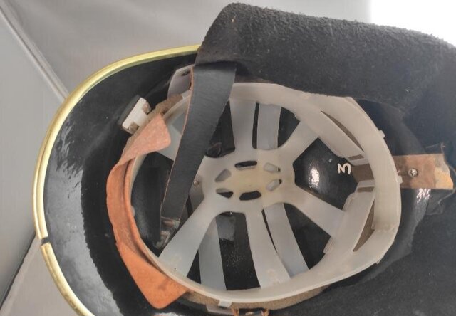Oude brandweerhelm Oude brandweerhelm
