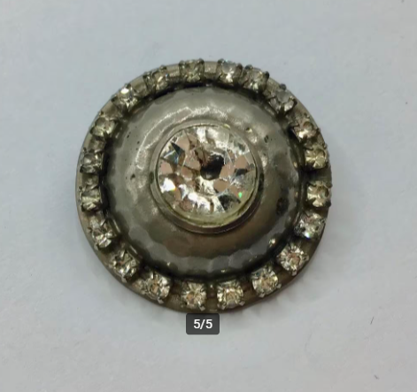Vintage broche van Tin met Swarovski stenen vintage broche