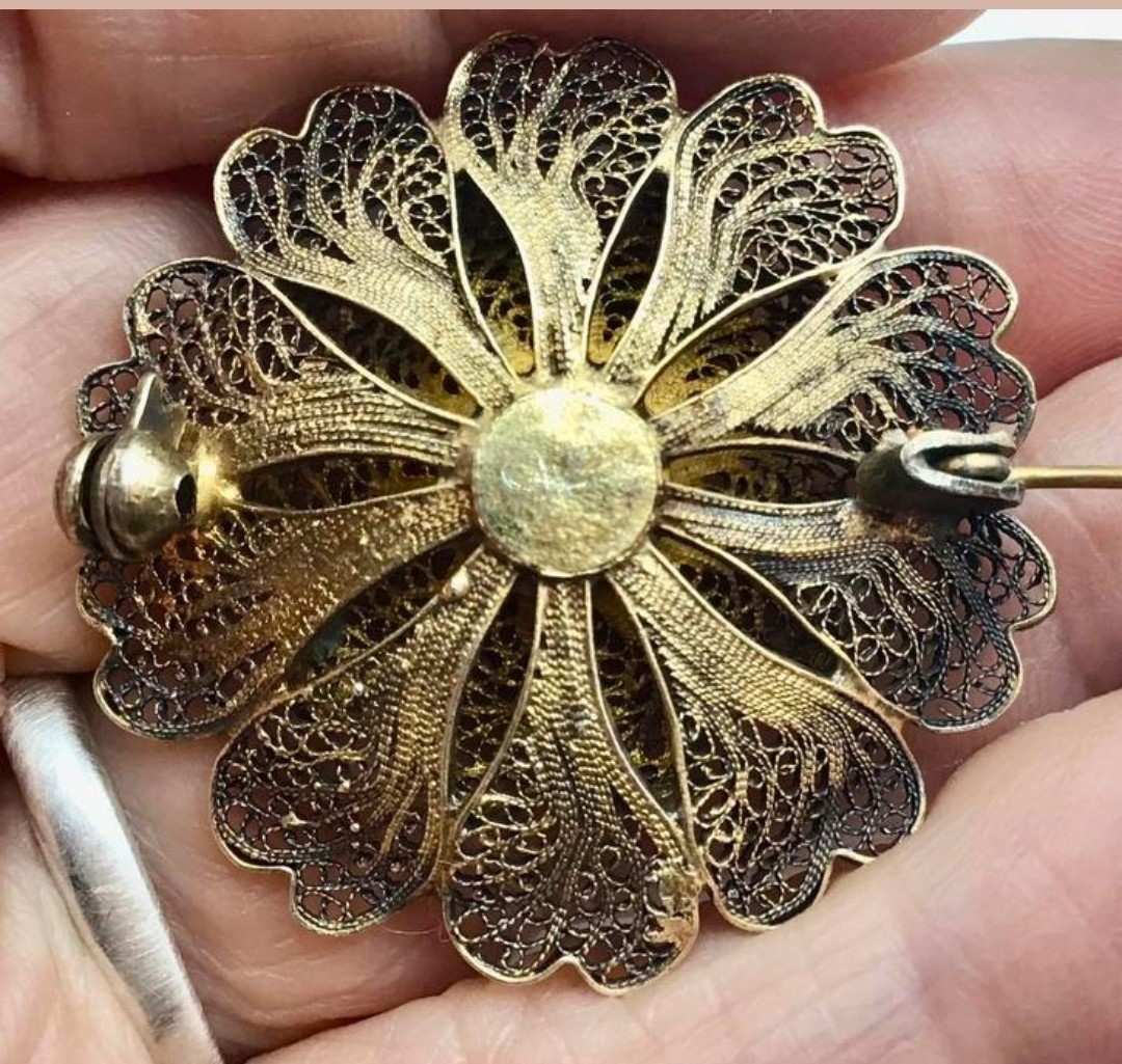 Vintage broche goud verguld filigrein broche 925 goud verg. Vintage broche goud verguld filigrein broche 925 goud verg.