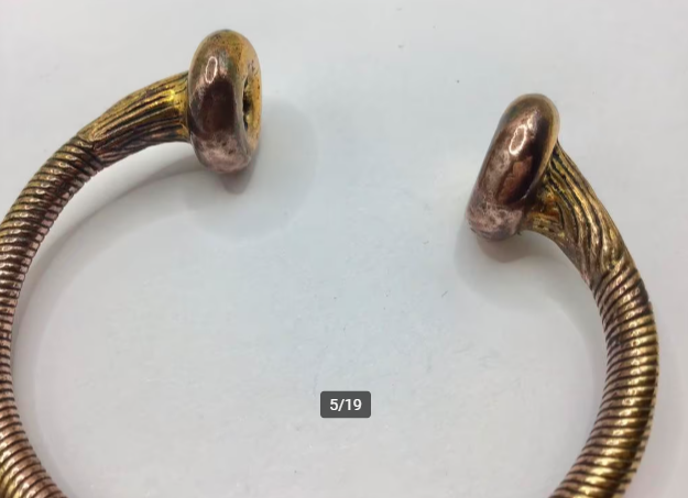 Vintage armband Keltisch Gallisch brons goud schat van Tayac