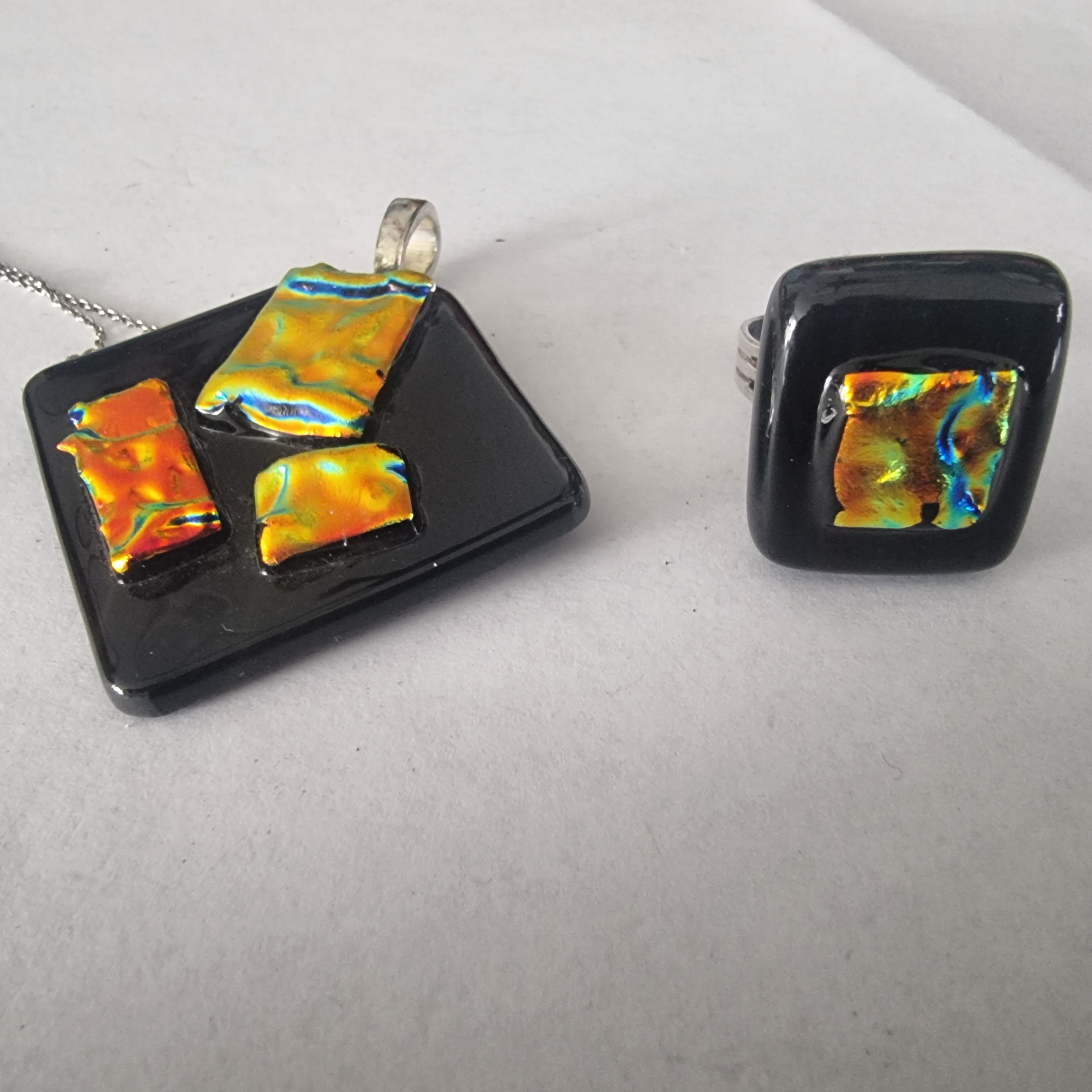Vintage design ketting en ring 925 zilver Dichroic glas