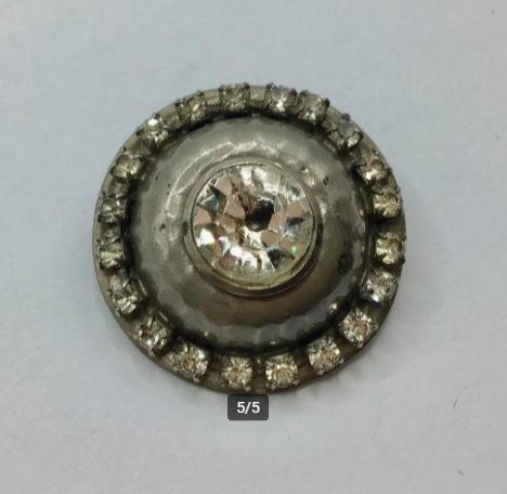 Vintage broche van Tin met Swarovski stenen vintage broche
